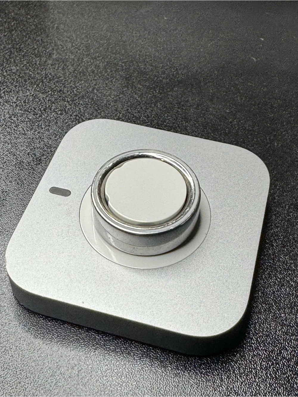 Oura Ring 4 silver with charger and cable (SIZE 7)